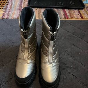 QVC Gold and Black Women's Winter Boots